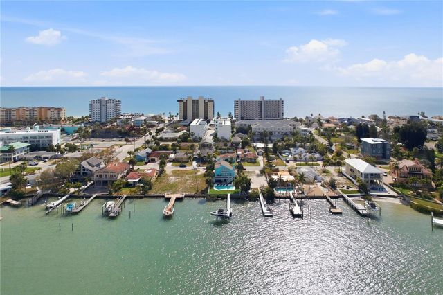 15424 2ND STREET E, Madeira Beach, FL 33708