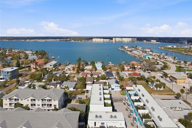 15424 2ND STREET E, Madeira Beach, FL 33708