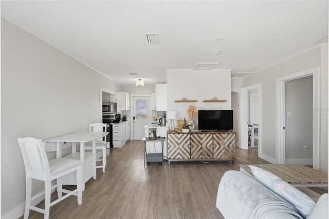 15424 2ND STREET E, Madeira Beach, FL 33708