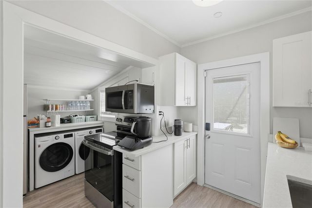 15424 2ND STREET E, Madeira Beach, FL 33708