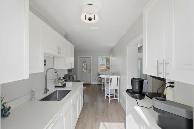 15424 2ND STREET E, Madeira Beach, FL 33708