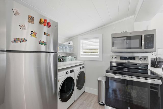 15424 2ND STREET E, Madeira Beach, FL 33708