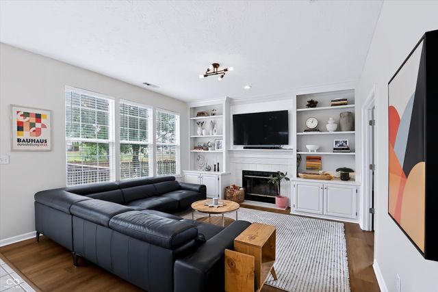 1049 Statesman Drive, Brownsburg, IN 46112