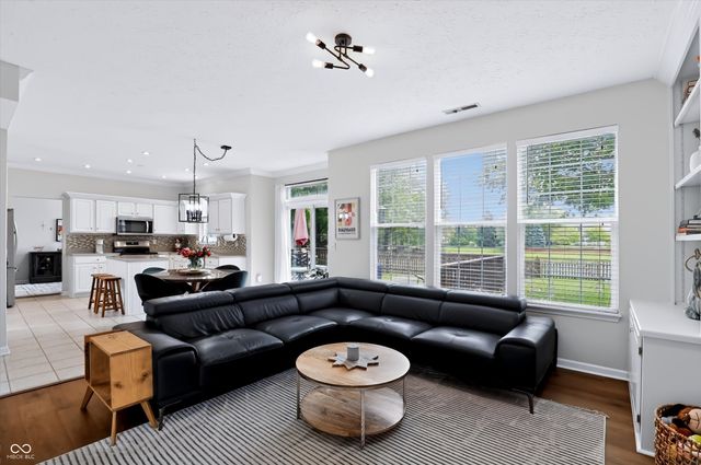 1049 Statesman Drive, Brownsburg, IN 46112