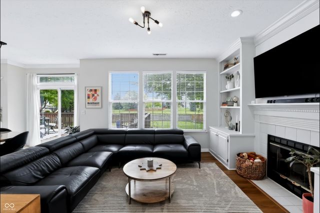 1049 Statesman Drive, Brownsburg, IN 46112