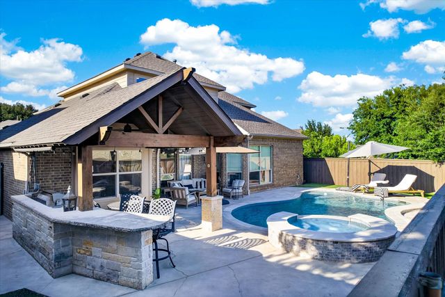 4201 Oxbow Drive, Mckinney, TX 75072