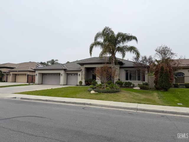 13115 Hinault Drive, Bakersfield, CA 93314