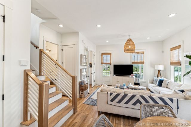 101 Lower Greenway, Carlton Landing, OK 74432