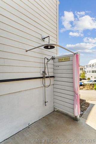 101 Lower Greenway, Carlton Landing, OK 74432