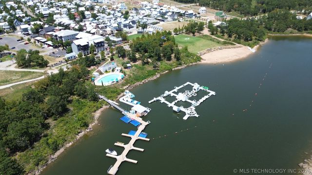 101 Lower Greenway, Carlton Landing, OK 74432