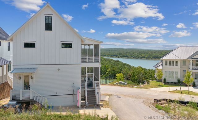 101 Lower Greenway, Carlton Landing, OK 74432