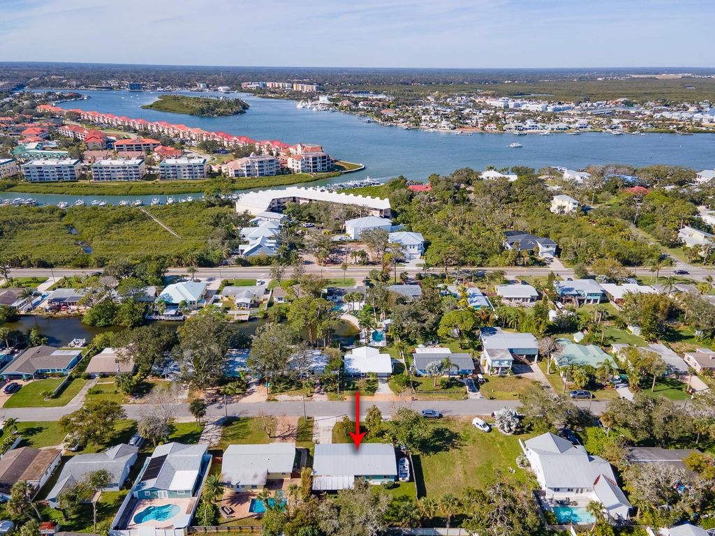 Image 6 of property listing at 617 GOODWIN AVENUE, New Smyrna Beach, FL 32169