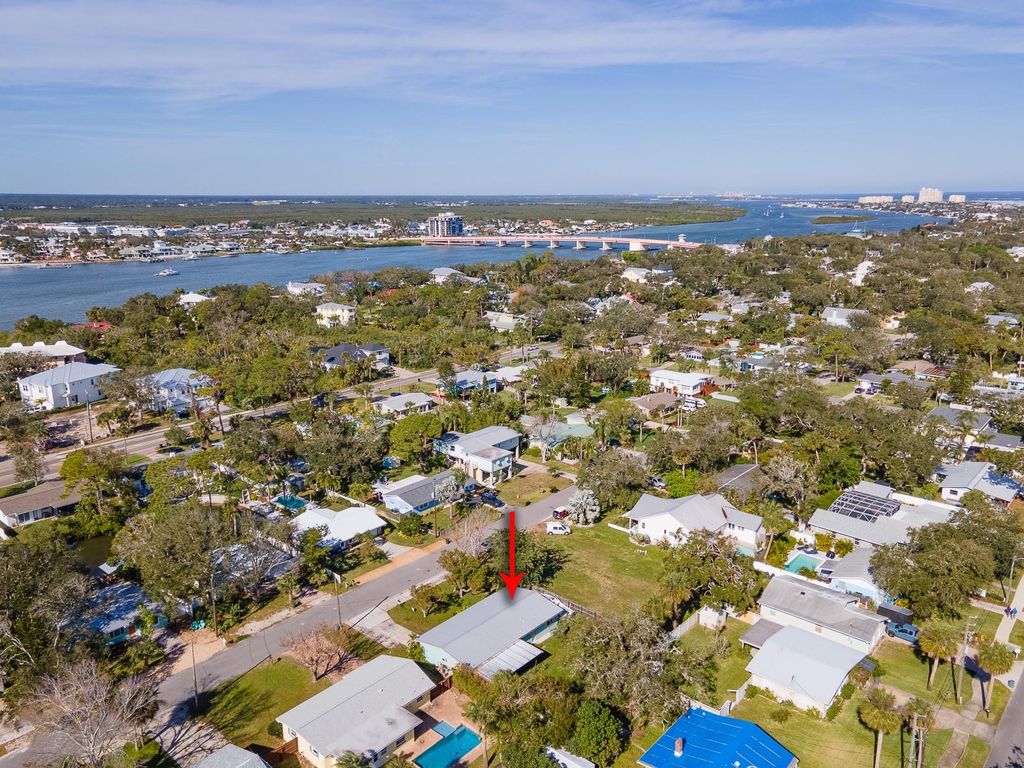 Image 7 of property listing at 617 GOODWIN AVENUE, New Smyrna Beach, FL 32169