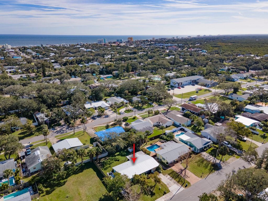 Image 9 of property listing at 617 GOODWIN AVENUE, New Smyrna Beach, FL 32169