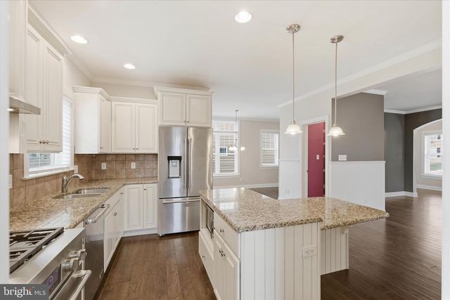 664 RICHMOND DR, Lancaster, PA 17601