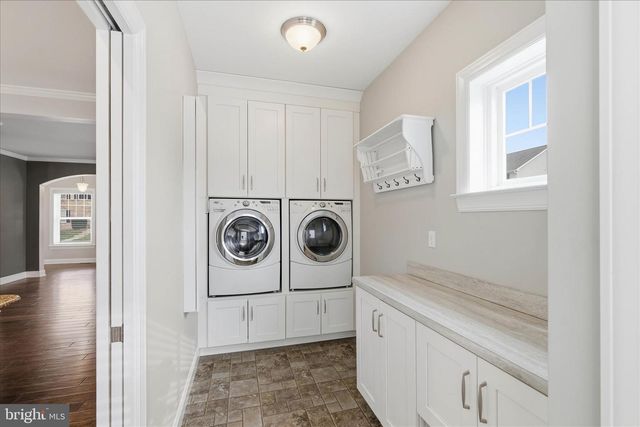 664 RICHMOND DR, Lancaster, PA 17601