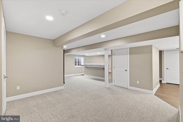 664 RICHMOND DR, Lancaster, PA 17601