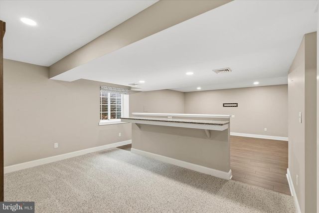 664 RICHMOND DR, Lancaster, PA 17601