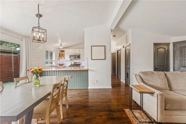 31919 Cinnabar, Castaic, CA 91384