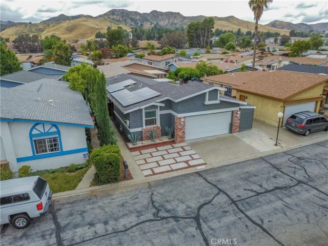 31919 Cinnabar, Castaic, CA 91384