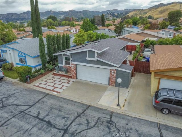 31919 Cinnabar, Castaic, CA 91384