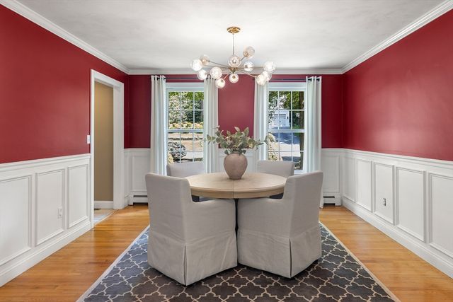 90 Northridge Dr, East Bridgewater, MA 02333