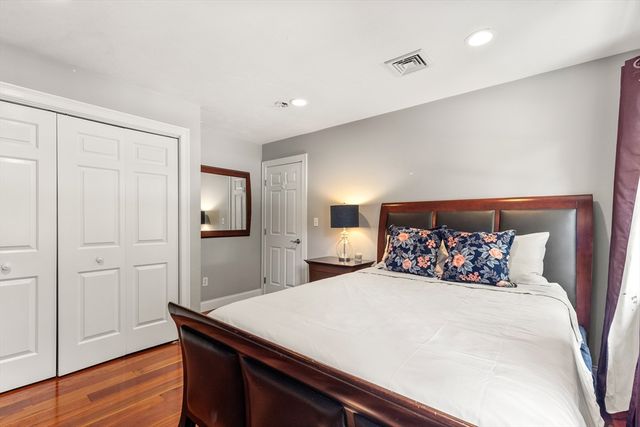 90 Northridge Dr, East Bridgewater, MA 02333
