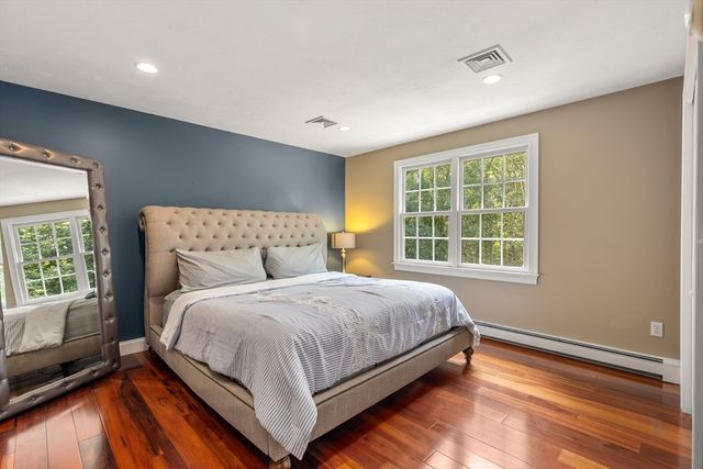 90 Northridge Dr, East Bridgewater, MA 02333