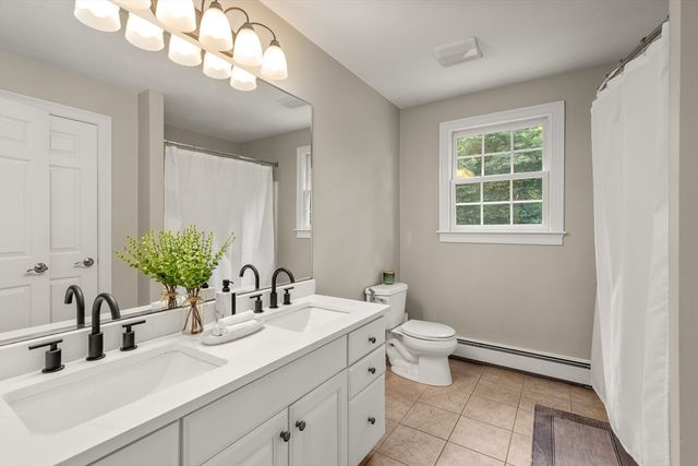 90 Northridge Dr, East Bridgewater, MA 02333