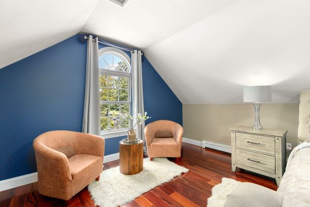 90 Northridge Dr, East Bridgewater, MA 02333