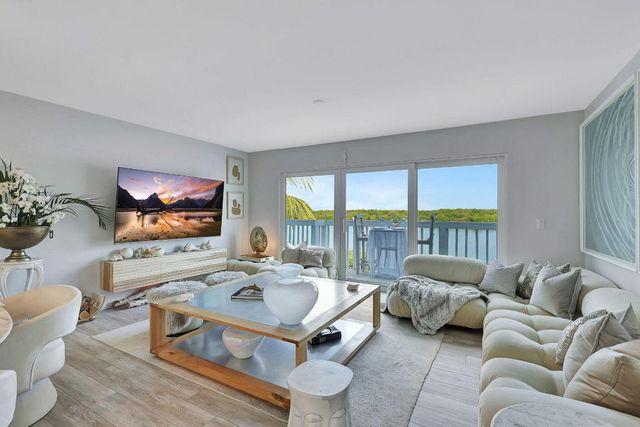 2404 Harbour Cove Drive, Hutchinson Island, FL 34949