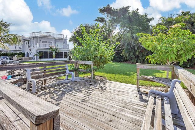 2404 Harbour Cove Drive, Hutchinson Island, FL 34949