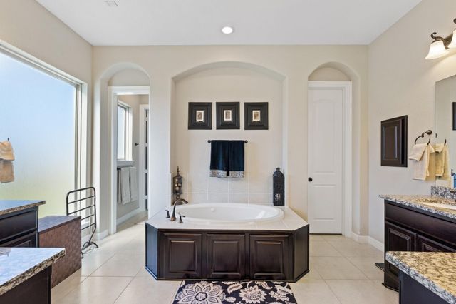 5131 Rowley Falls Lane, Sugar Land, TX 77479