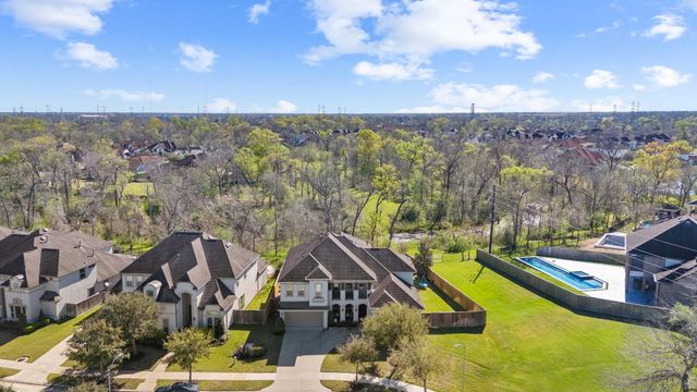 5131 Rowley Falls Lane, Sugar Land, TX 77479