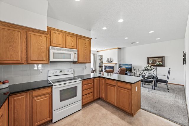 6597 Linwood Drive NE, Albertville, MN 55301