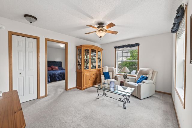 6597 Linwood Drive NE, Albertville, MN 55301