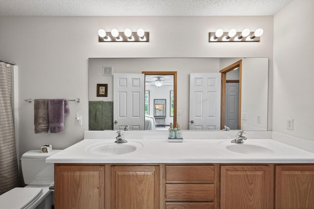 6597 Linwood Drive NE, Albertville, MN 55301