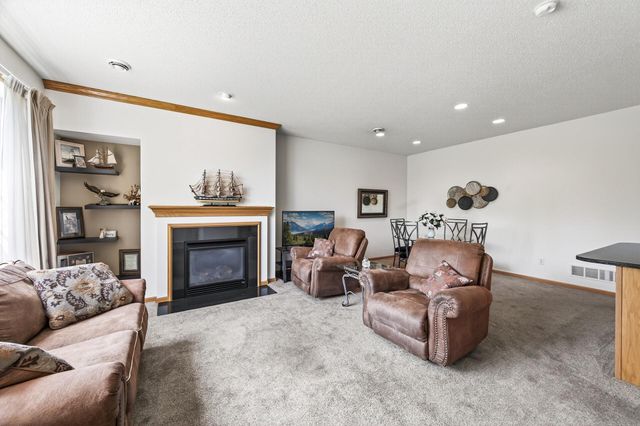 6597 Linwood Drive NE, Albertville, MN 55301