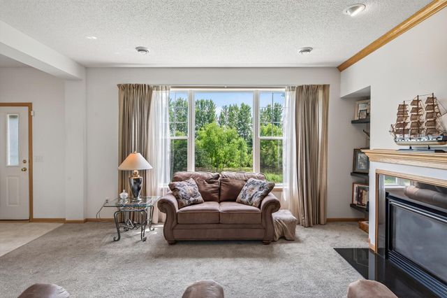 6597 Linwood Drive NE, Albertville, MN 55301