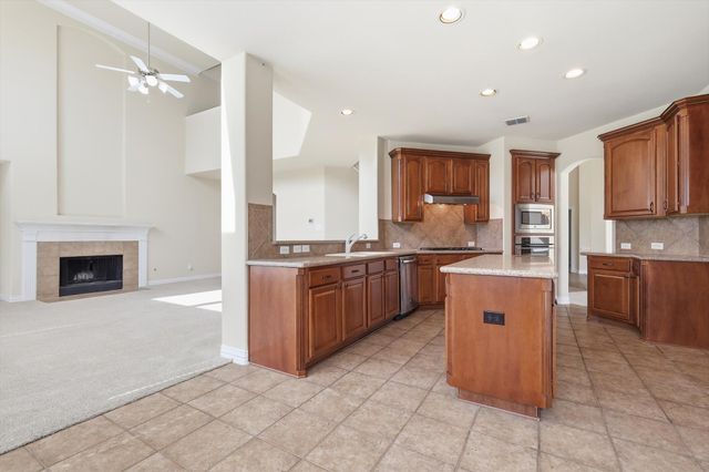 1131 Durango Circle, Shady Shores, TX 76208