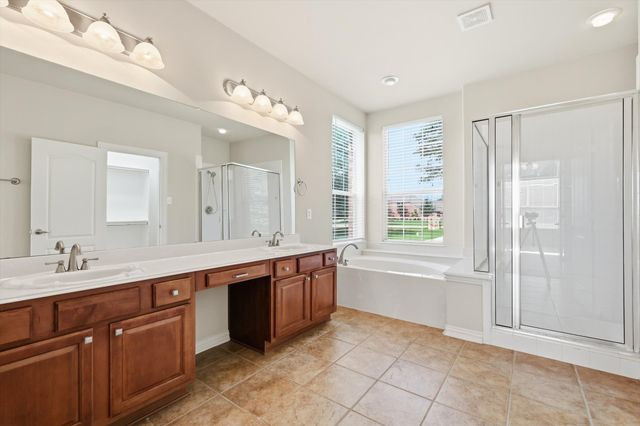1131 Durango Circle, Shady Shores, TX 76208