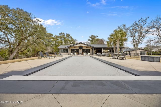 114 SW 14th Street, Oak Island, NC 28465