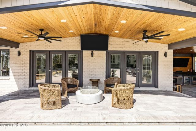 114 SW 14th Street, Oak Island, NC 28465