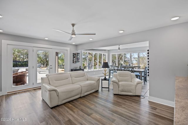 114 SW 14th Street, Oak Island, NC 28465