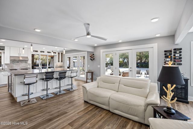 114 SW 14th Street, Oak Island, NC 28465