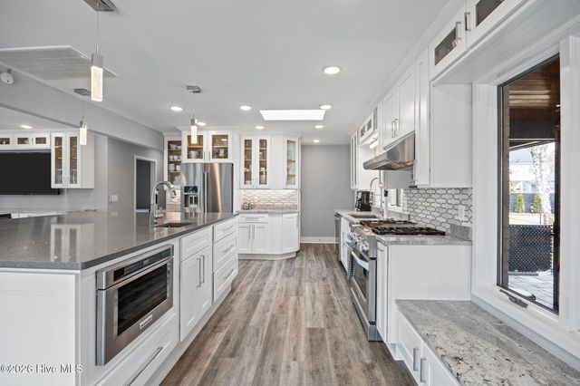 114 SW 14th Street, Oak Island, NC 28465