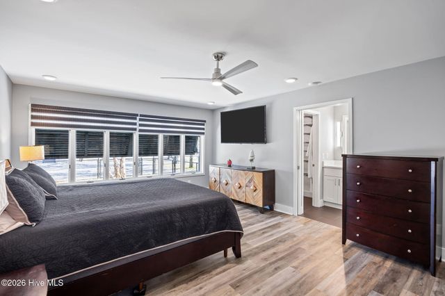 114 SW 14th Street, Oak Island, NC 28465