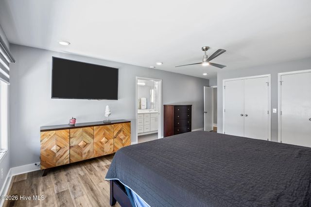 114 SW 14th Street, Oak Island, NC 28465