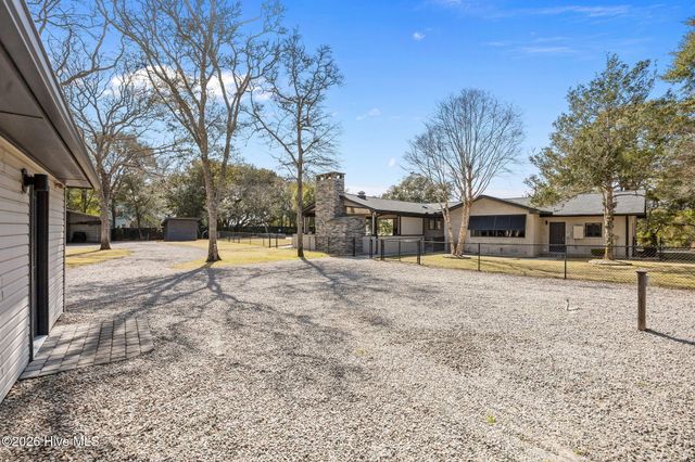 114 SW 14th Street, Oak Island, NC 28465