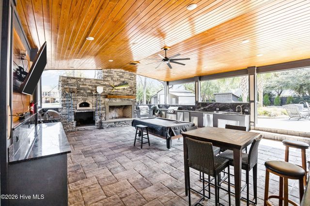 114 SW 14th Street, Oak Island, NC 28465